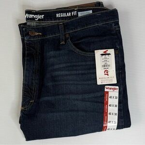 Wrangler men's jeans 40x30 . Dark wash, blue, flex fit, cotton, regular fit